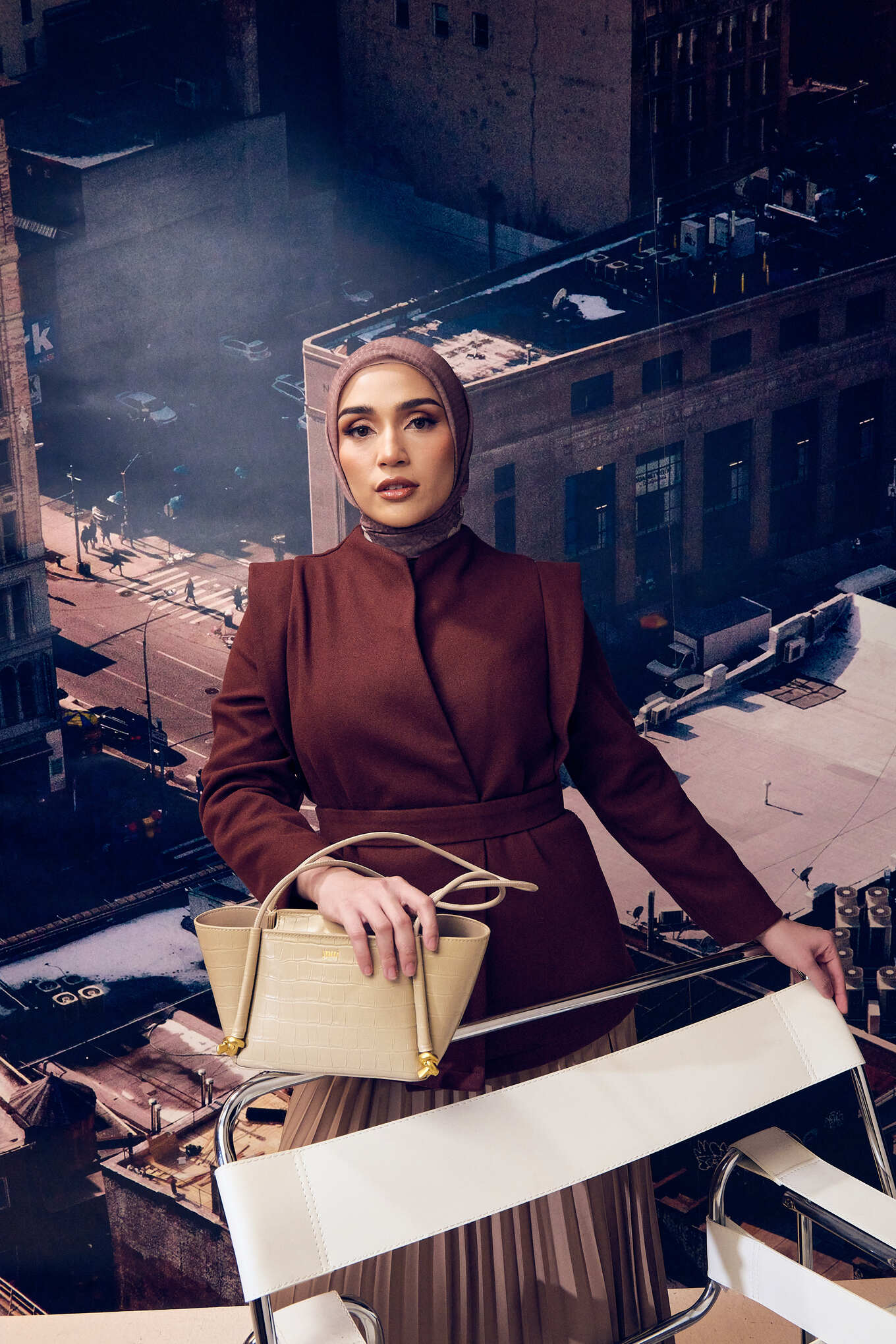 (PRE-ORDER) LAURA in Ivory