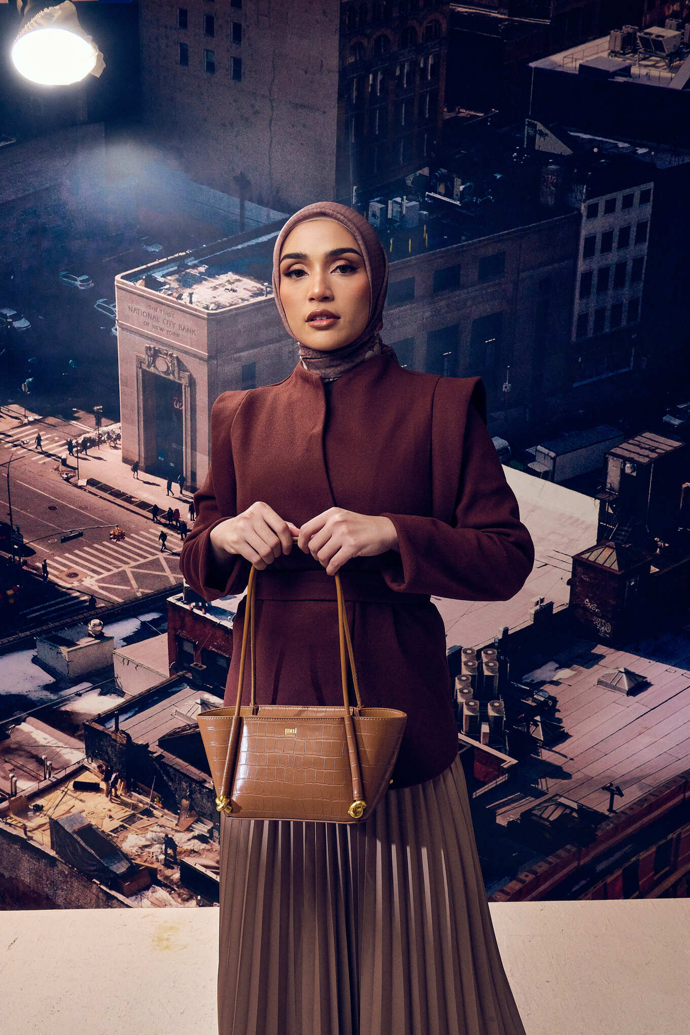 (PRE-ORDER) LAURA in Sienna