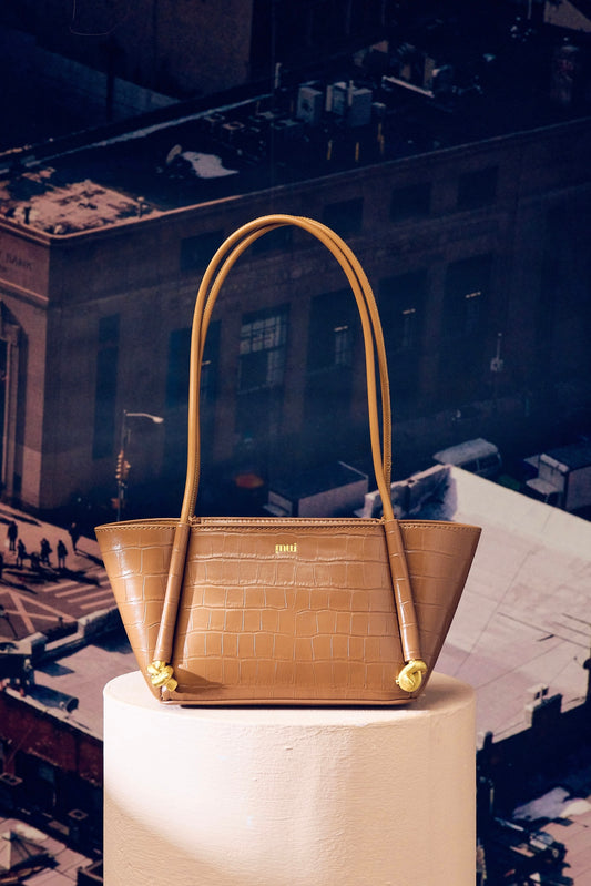 (PRE-ORDER) LAURA in Sienna